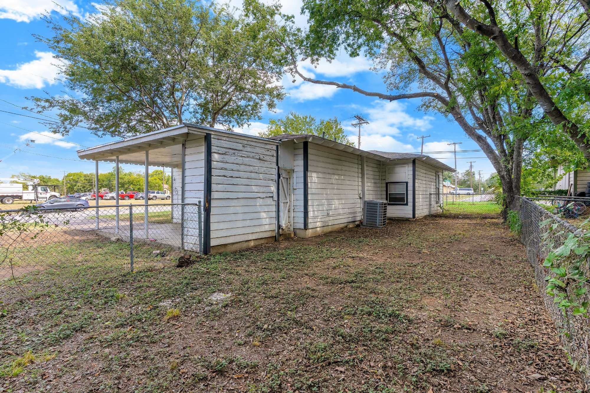 122 Ramsey Avenue Cleburne TX 76031