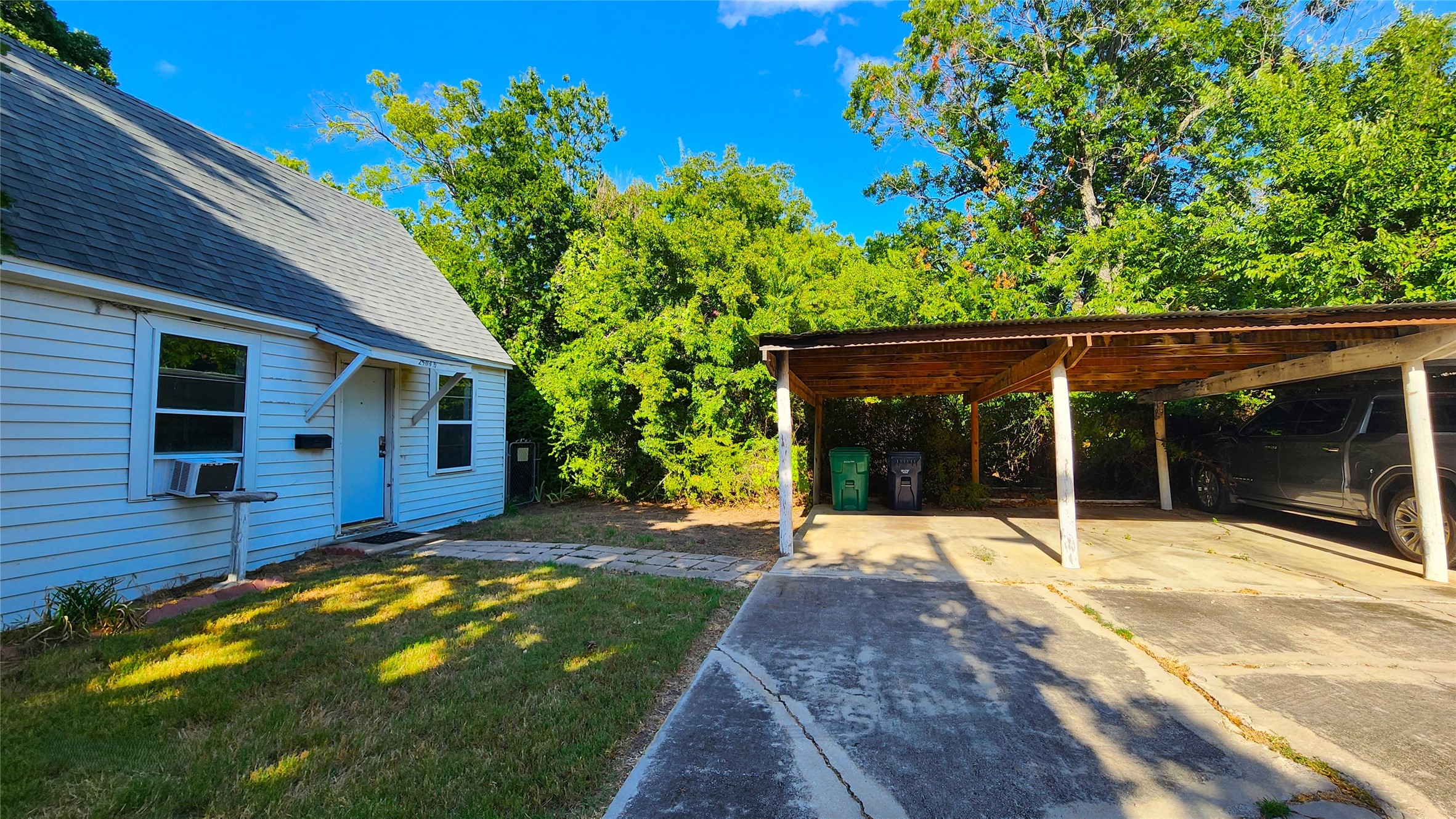 2604 N Locust Street Denton TX 76209
