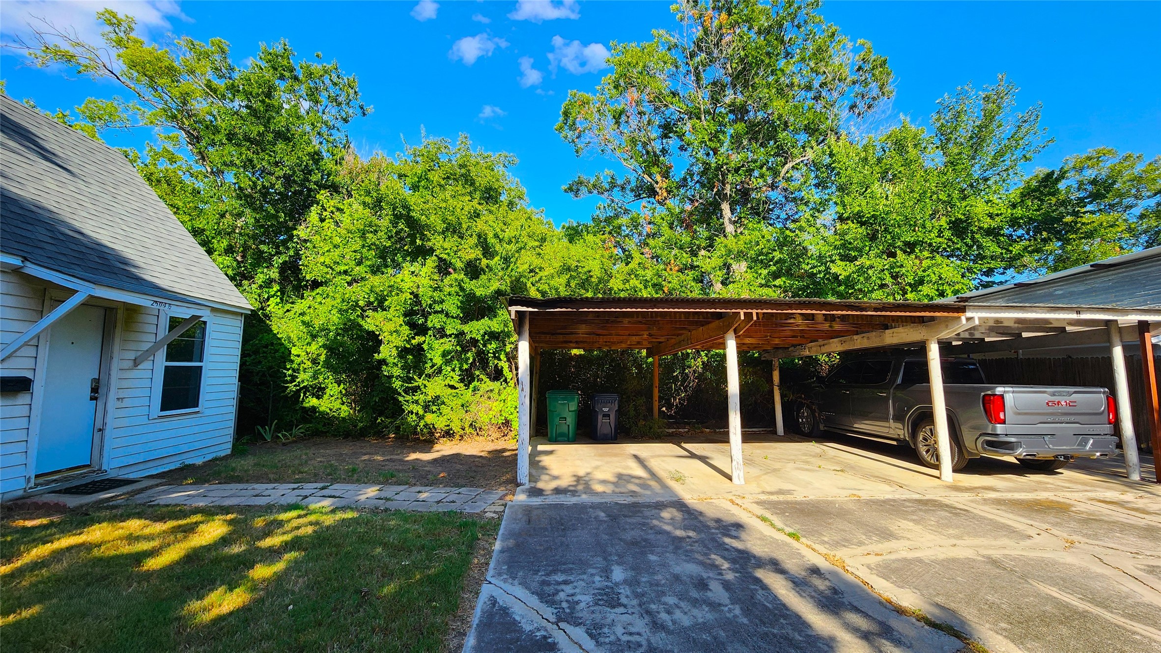 2604 N Locust Street Denton TX 76209