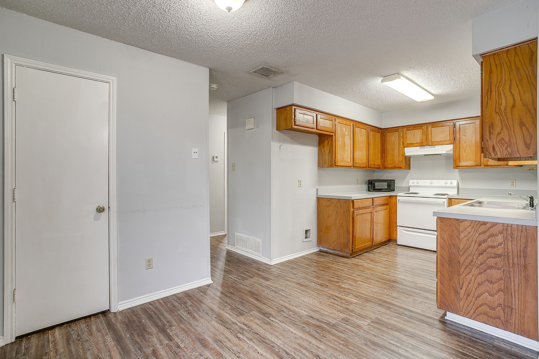 926 Irene Street Burleson TX 76028