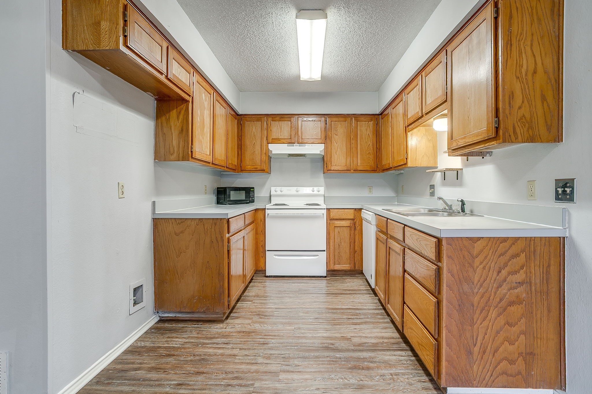 926 Irene Street Burleson TX 76028