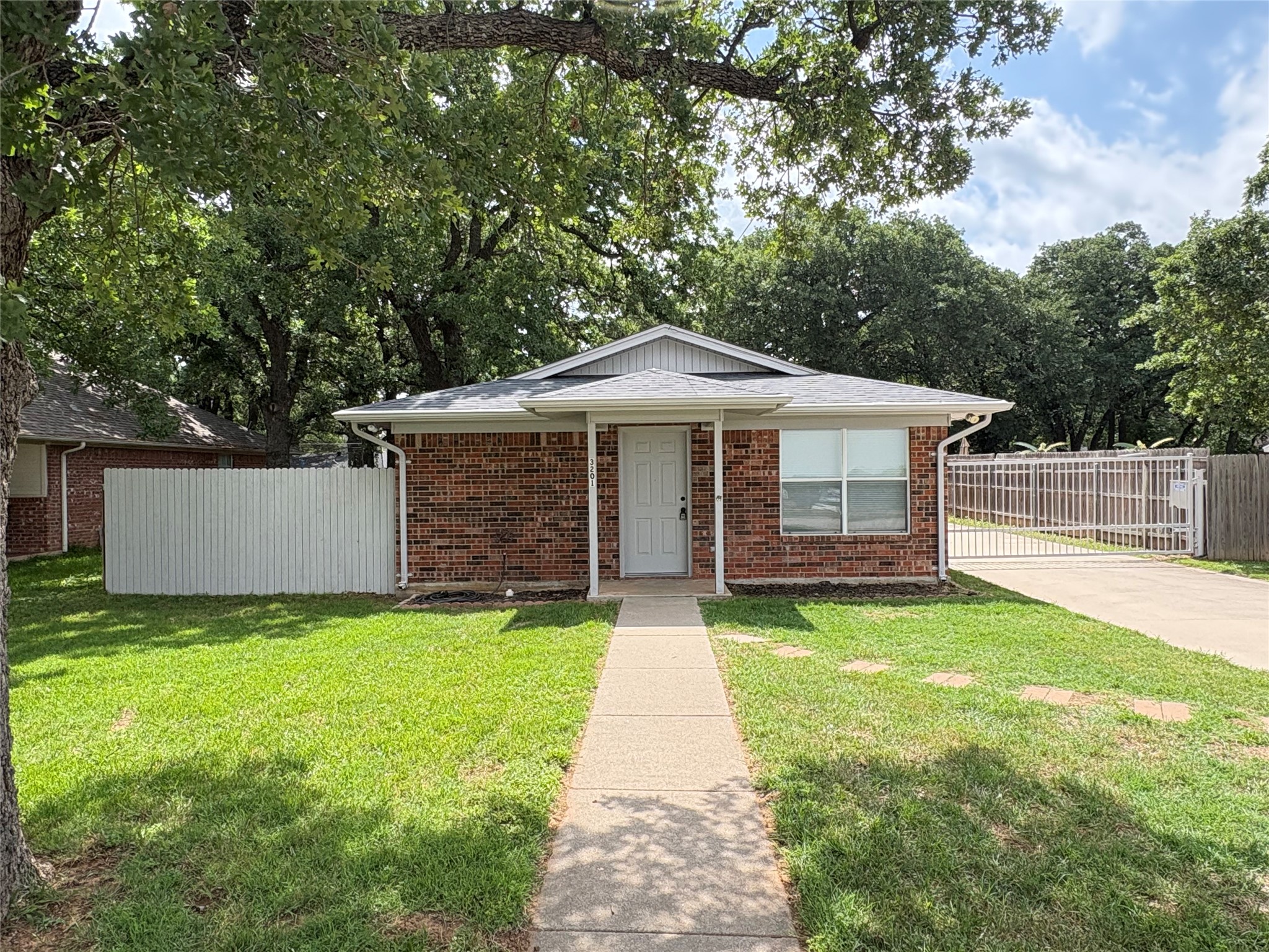 3201 S Garland Street Decatur TX 76234