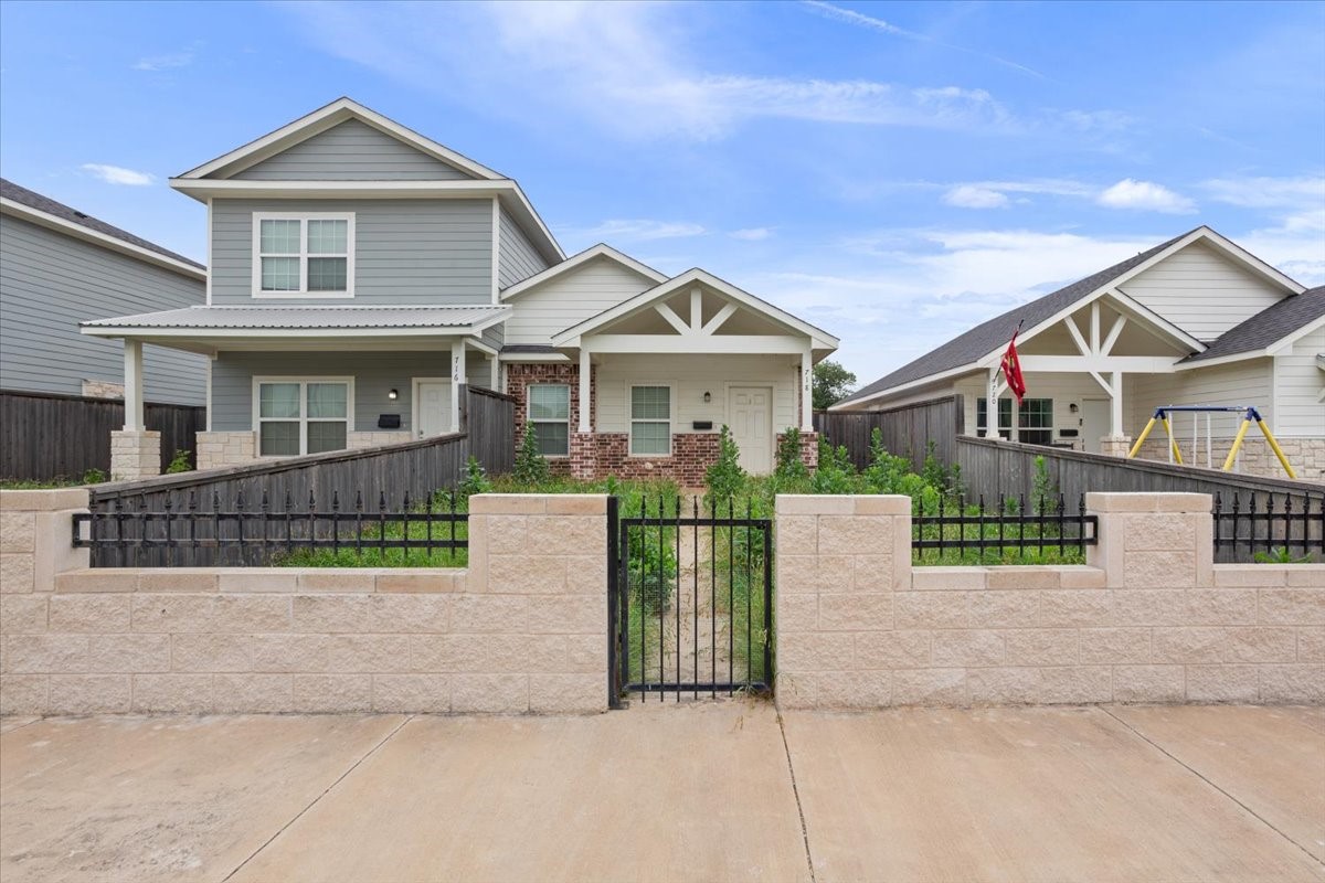 716 S Main Street Mcgregor TX 76657