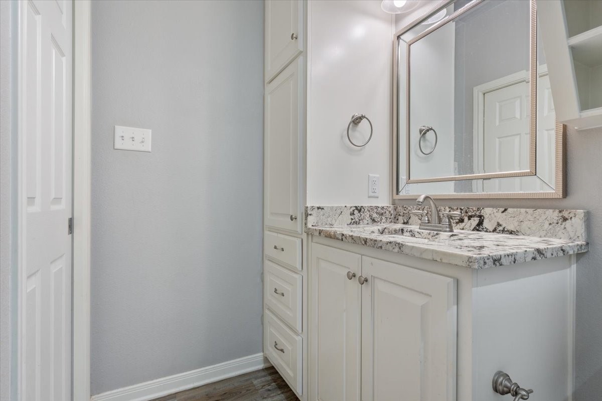 716 S Main Street Mcgregor TX 76657