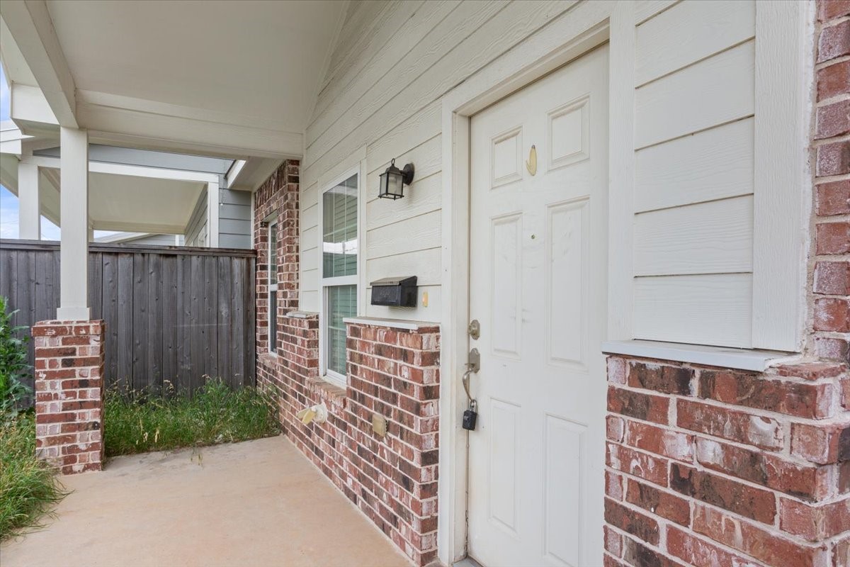 716 S Main Street Mcgregor TX 76657