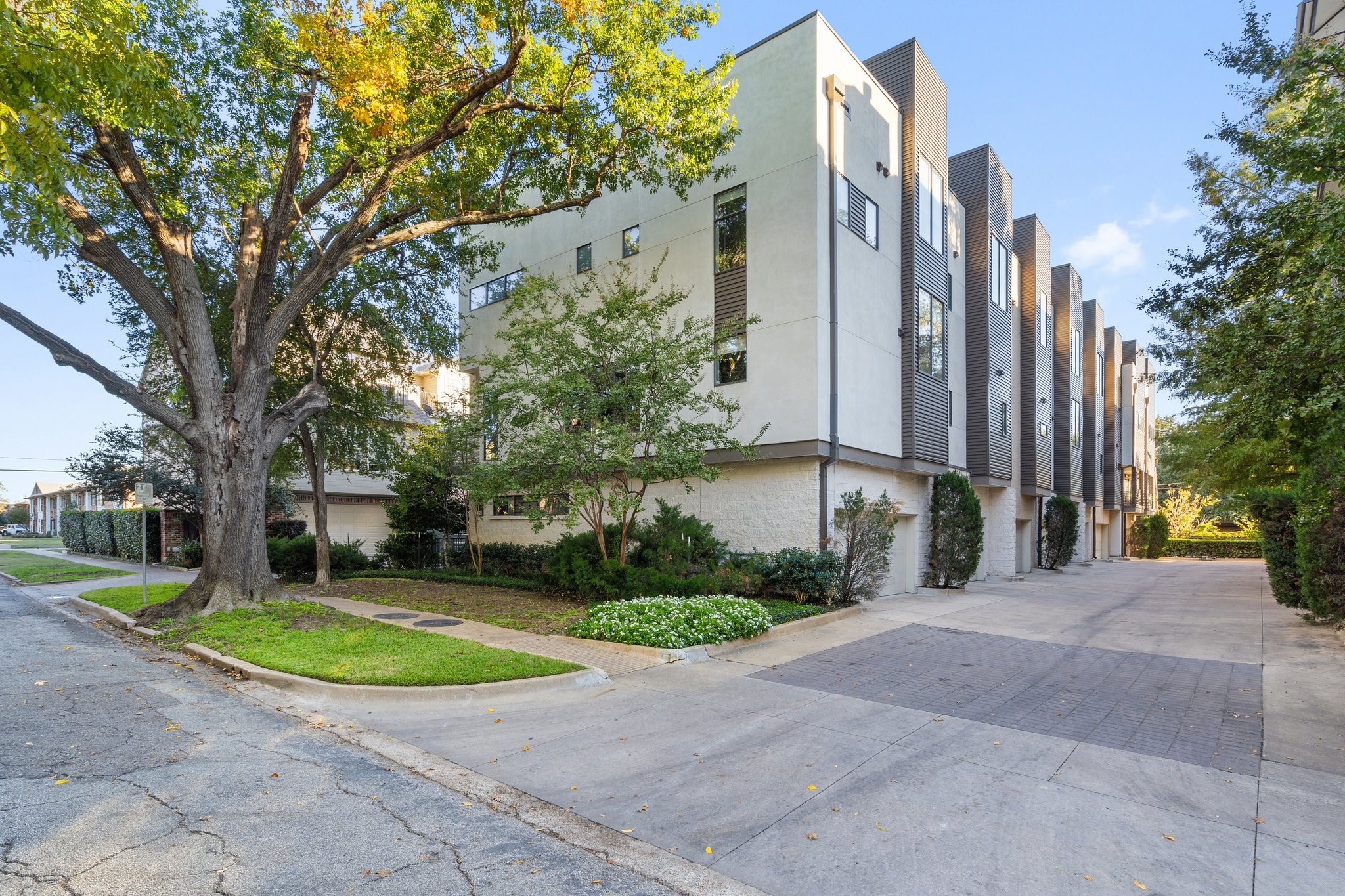 4140 Newton Avenue Dallas TX 75219