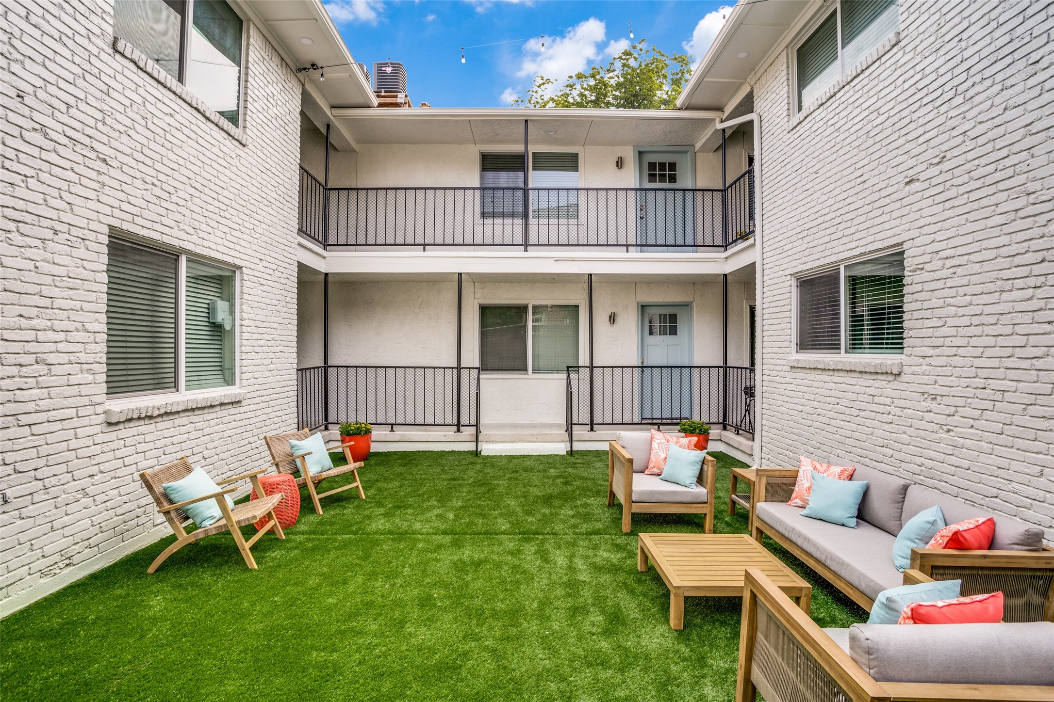 5444 Gaston Avenue Dallas TX 75214