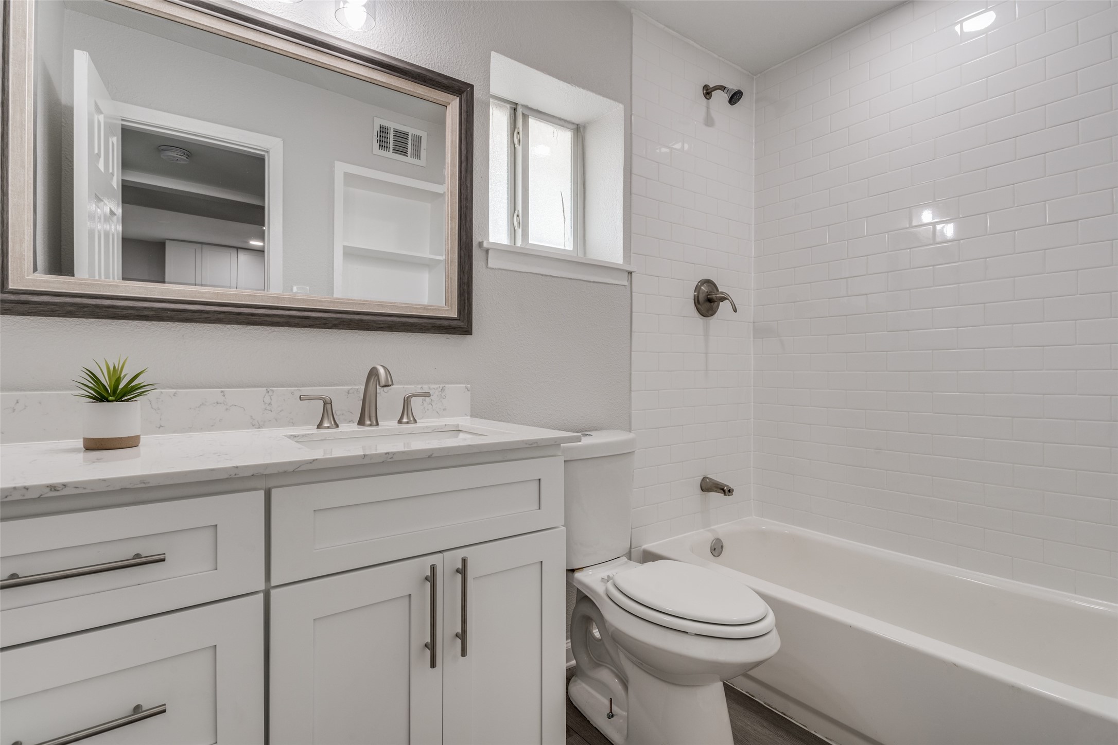 5444 Gaston Avenue Dallas TX 75214