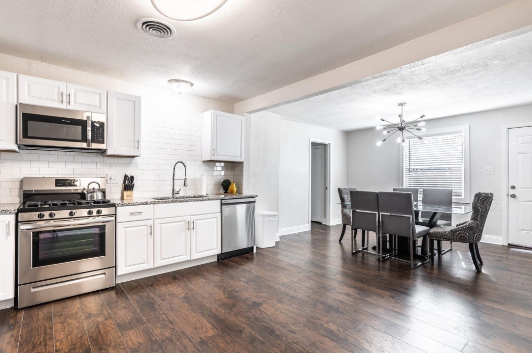2134 Fenwick Drive Dallas TX 75228