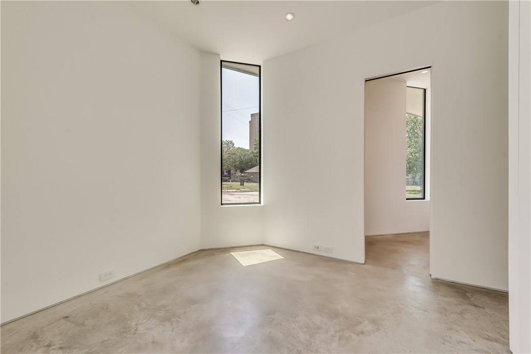 1504 Burlew Street Dallas TX 75204