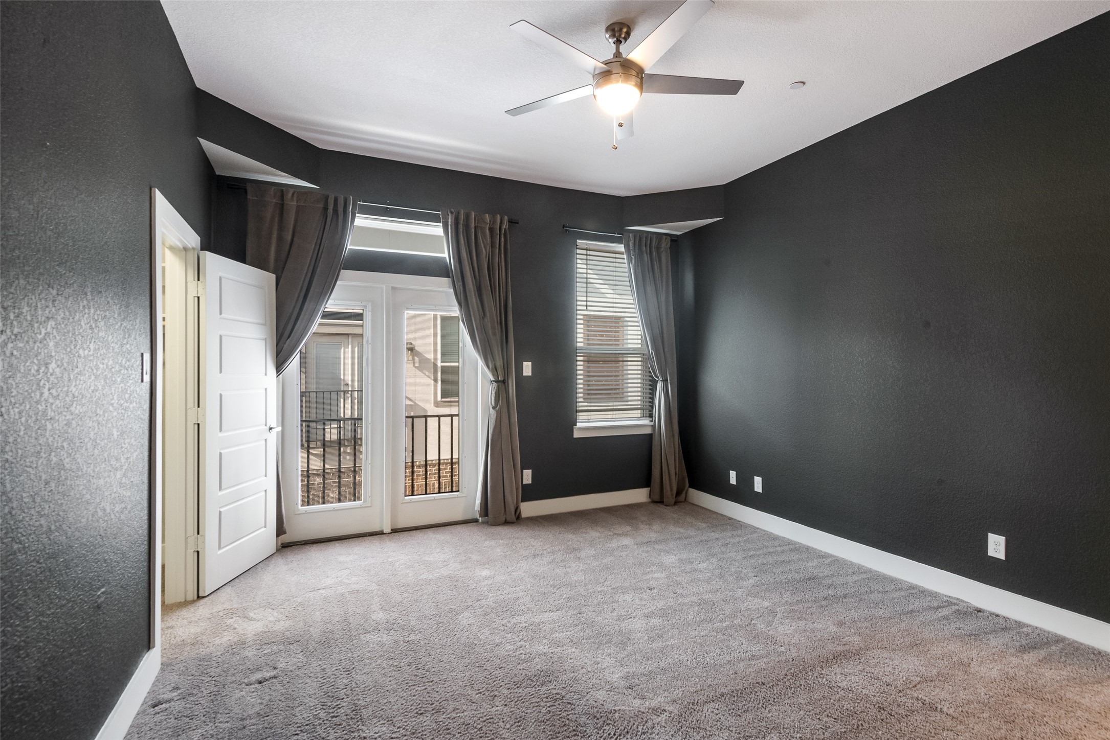 2133 Lovedale Avenue Dallas TX 75235
