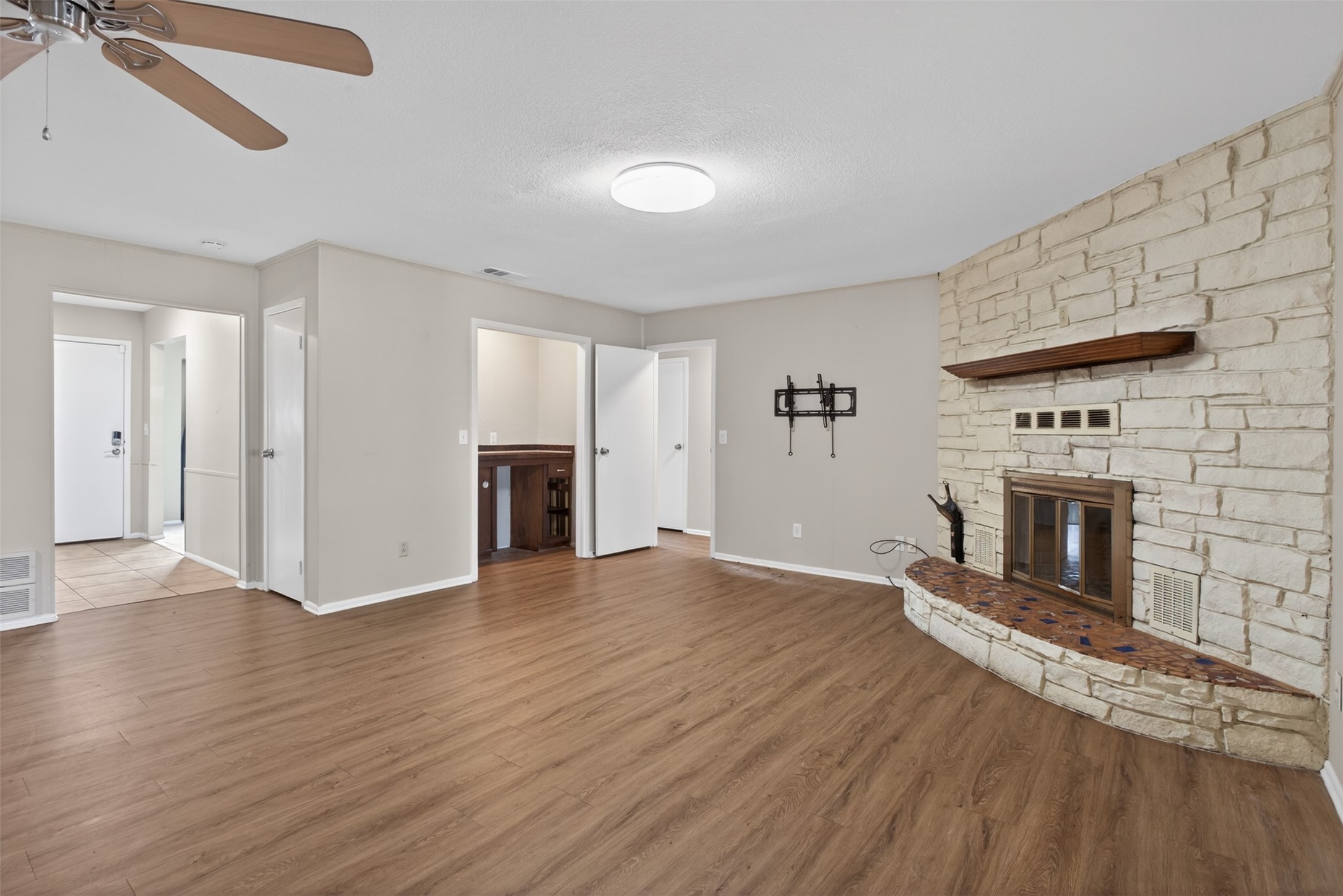 4202 Indian Creek Court Granbury TX 76049