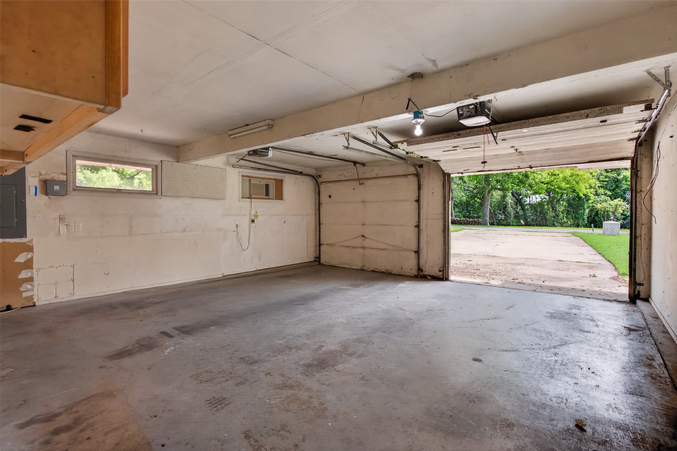 4202 Indian Creek Court Granbury TX 76049