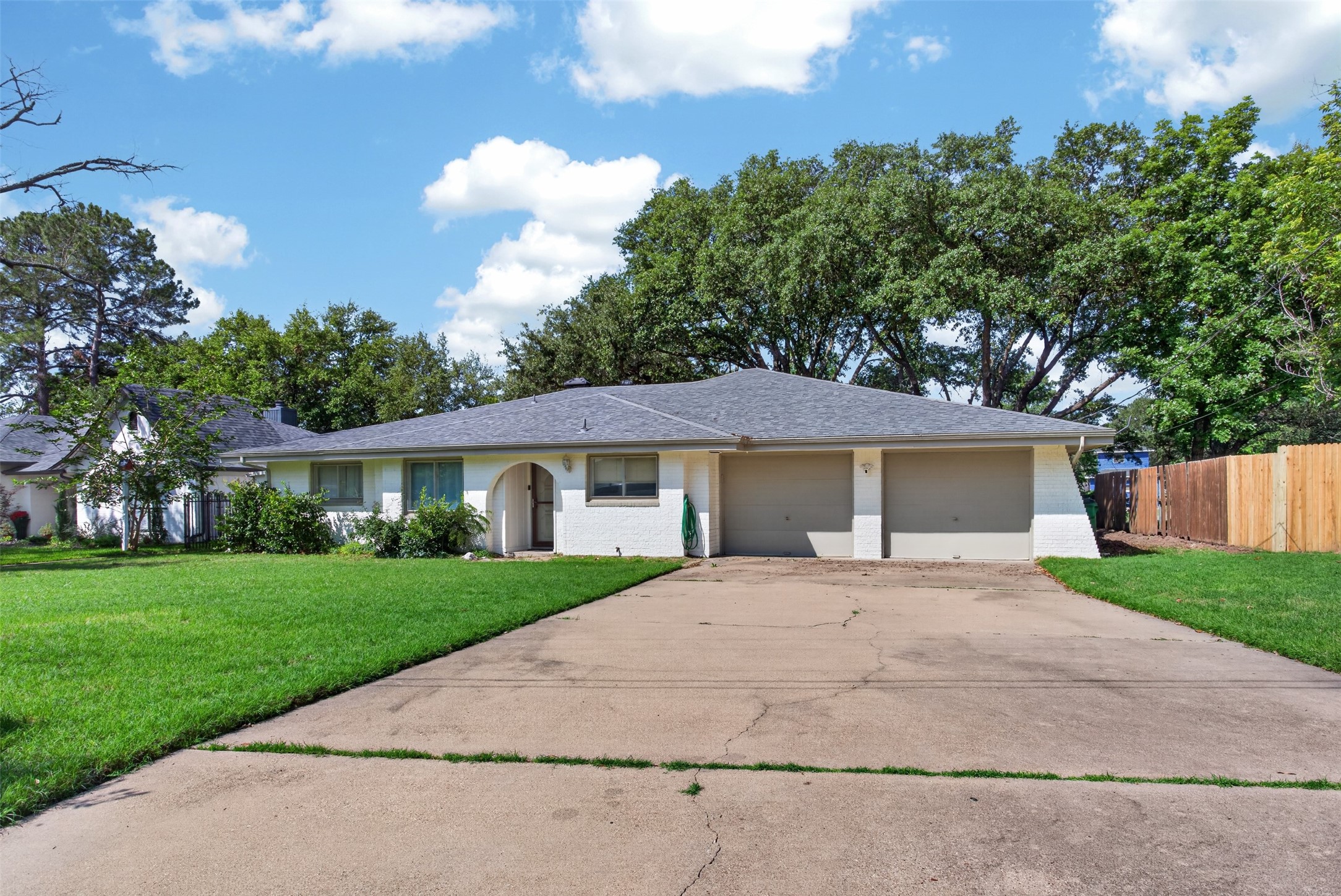 4202 Indian Creek Court Granbury TX 76049