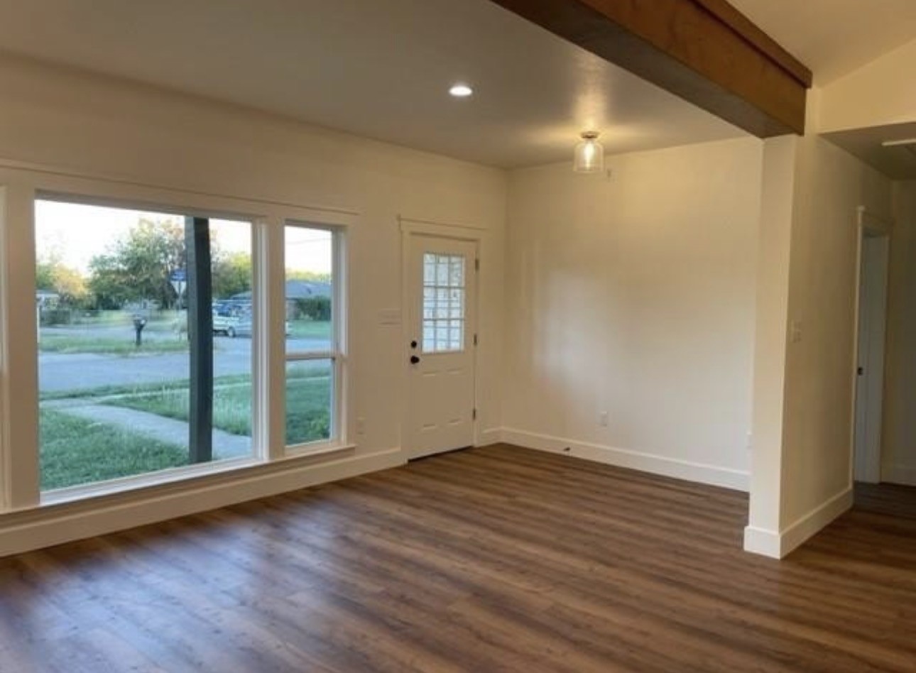 410 S Hannaford Street Granbury TX 76048