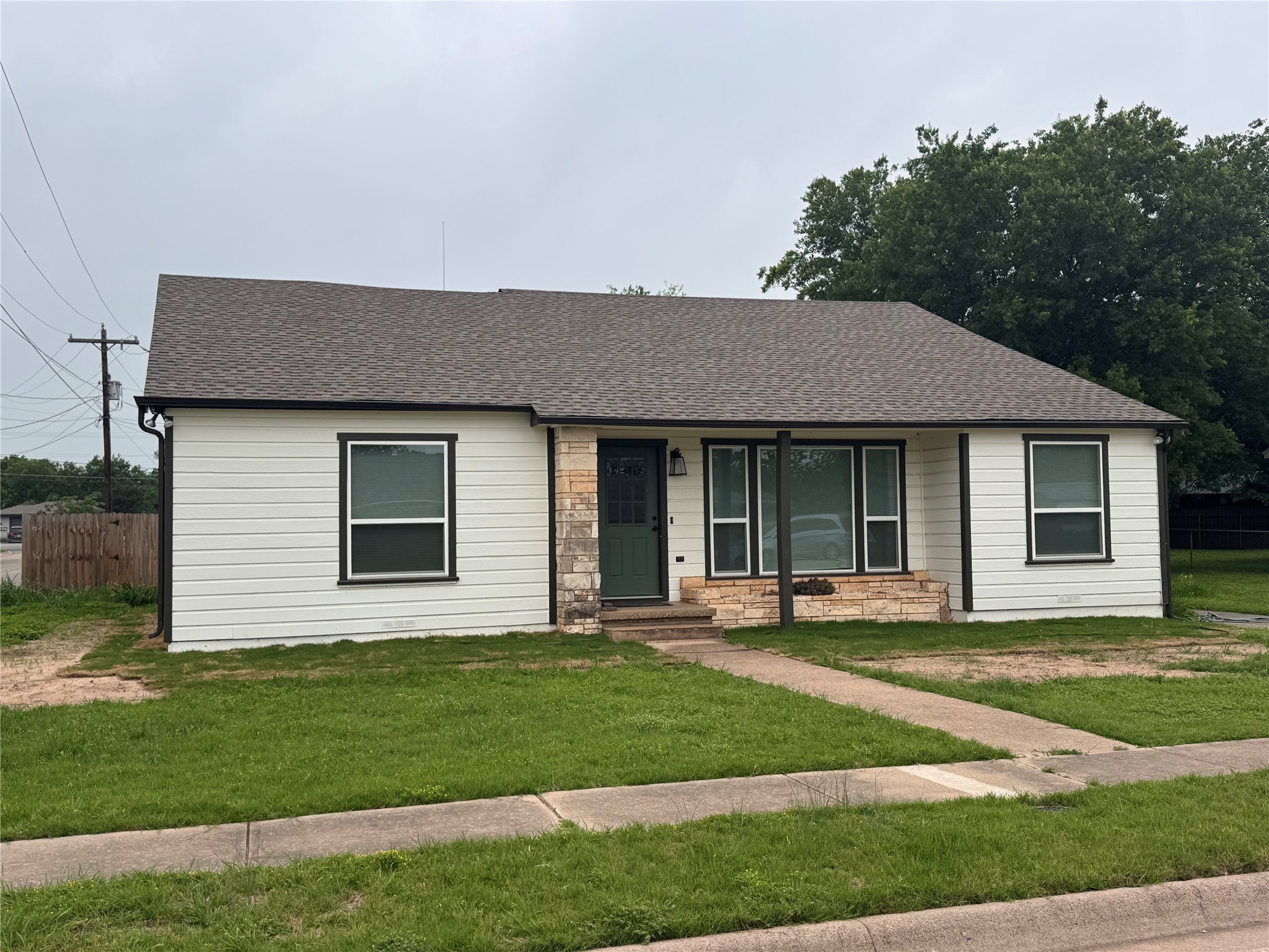 410 S Hannaford Street Granbury TX 76048