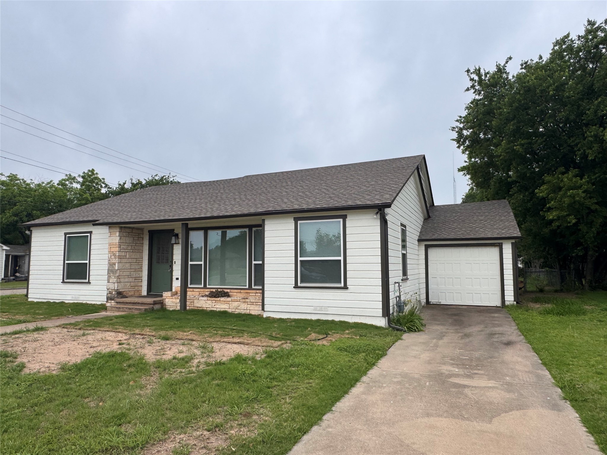 410 S Hannaford Street Granbury TX 76048