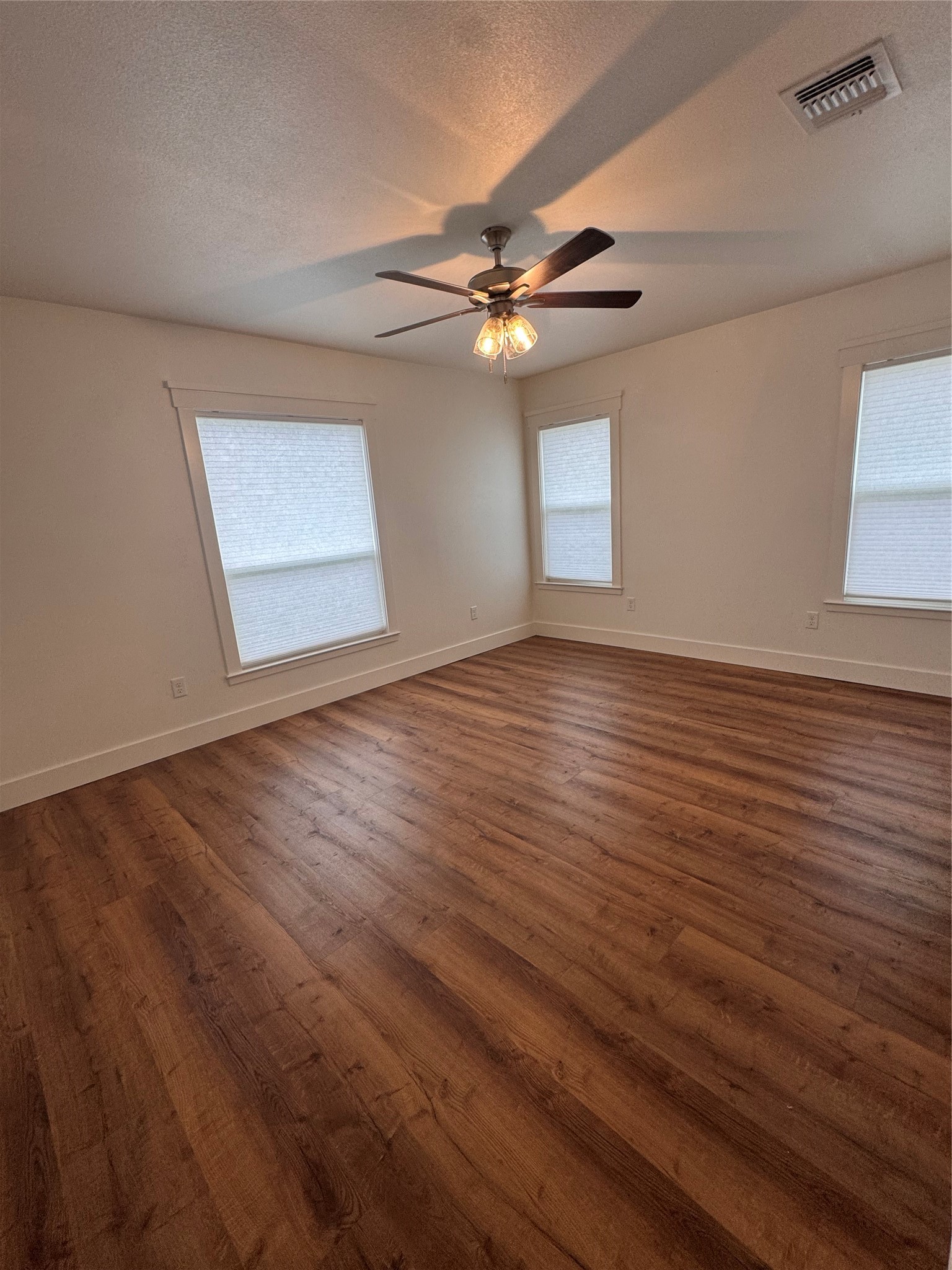 410 S Hannaford Street Granbury TX 76048