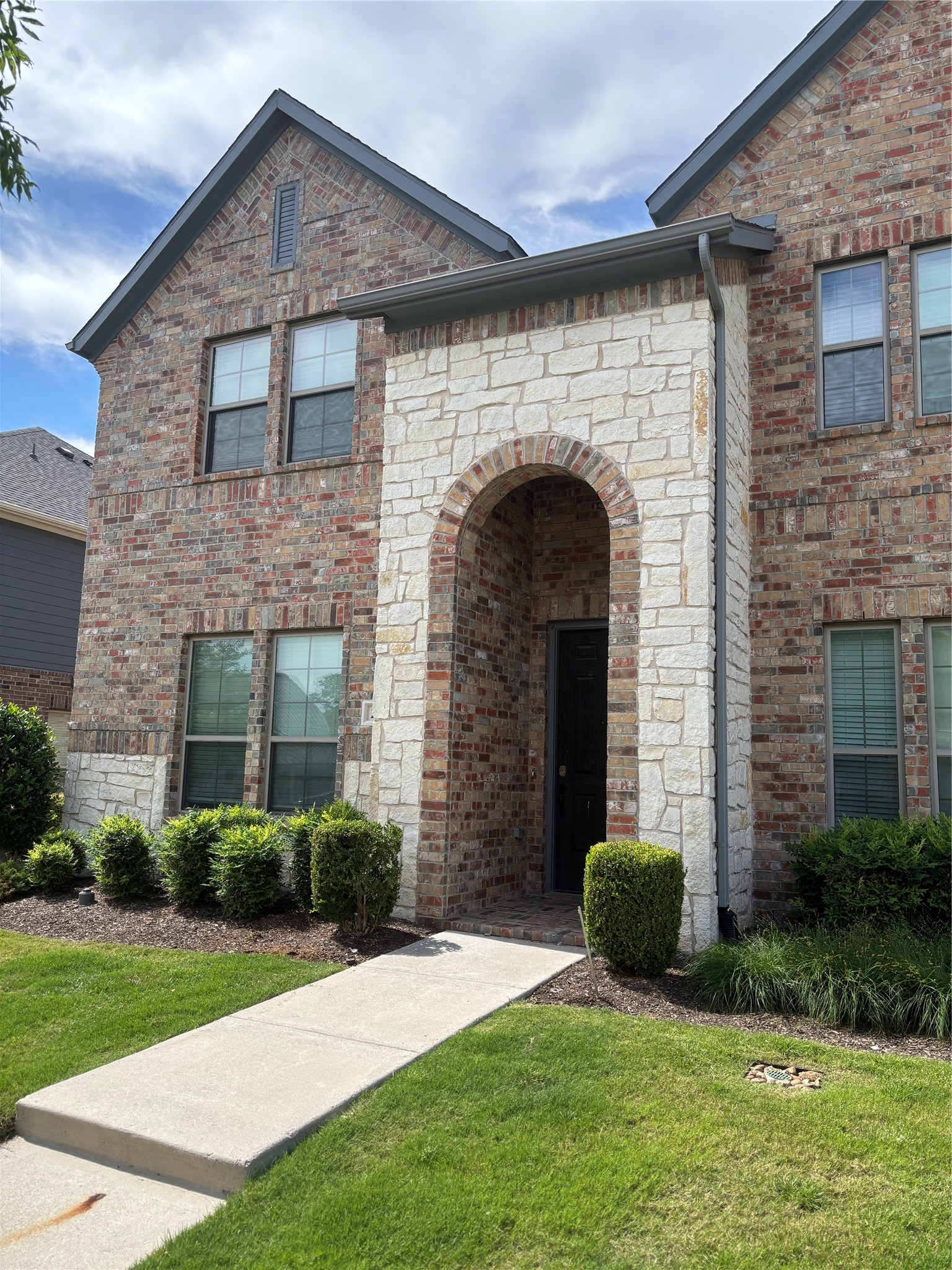 2610 High Cotton Lane Garland TX 75042