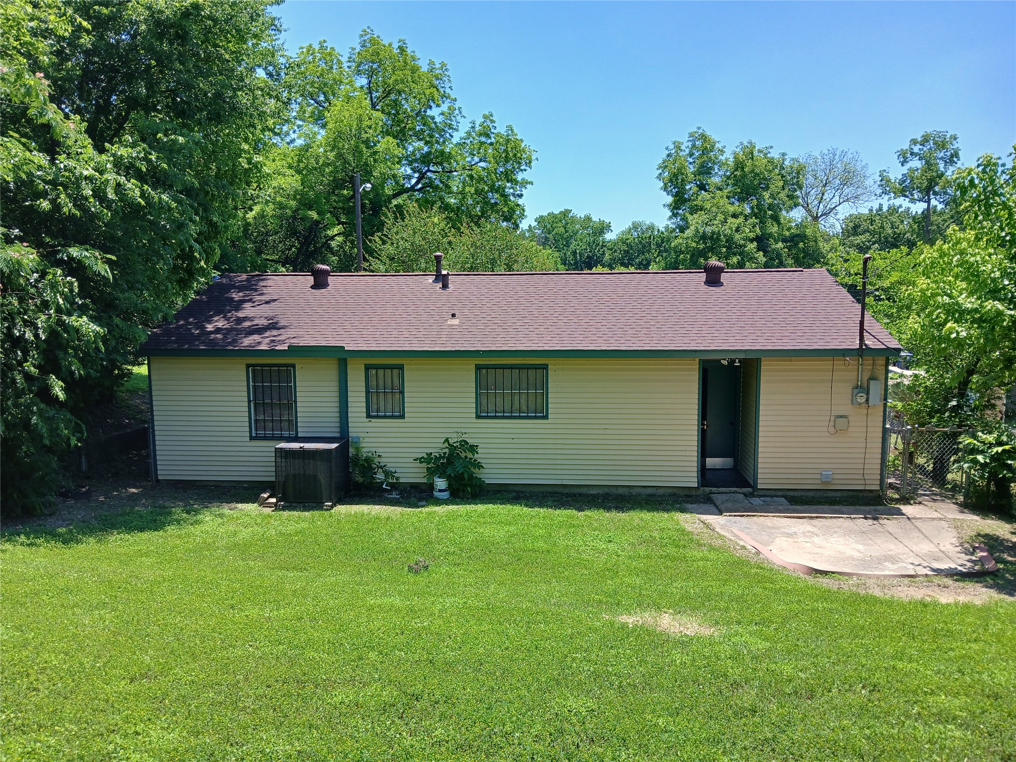 2557 Talco Drive Dallas TX 75241