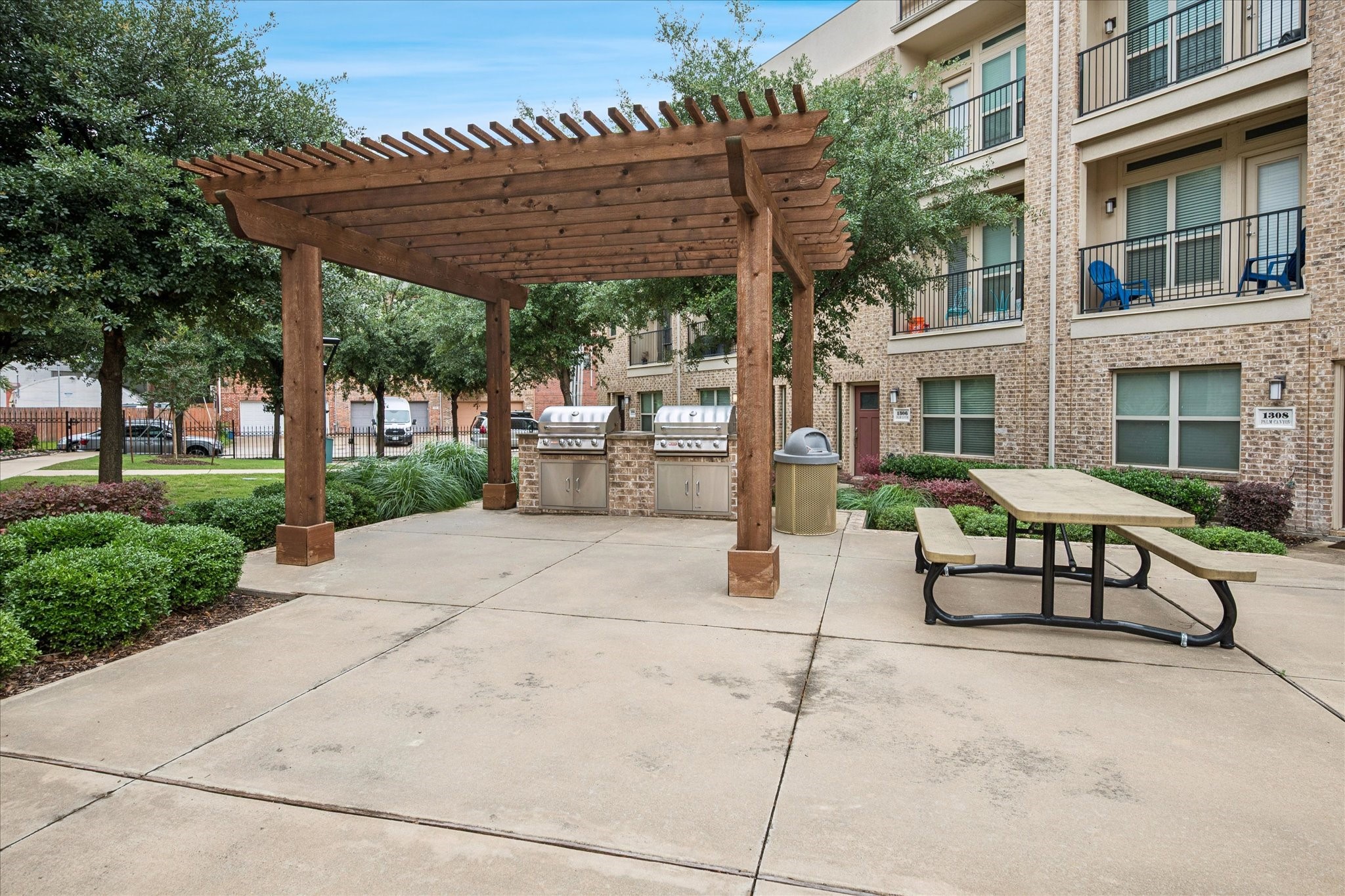 1316 Palm Canyon Drive Dallas TX 75204