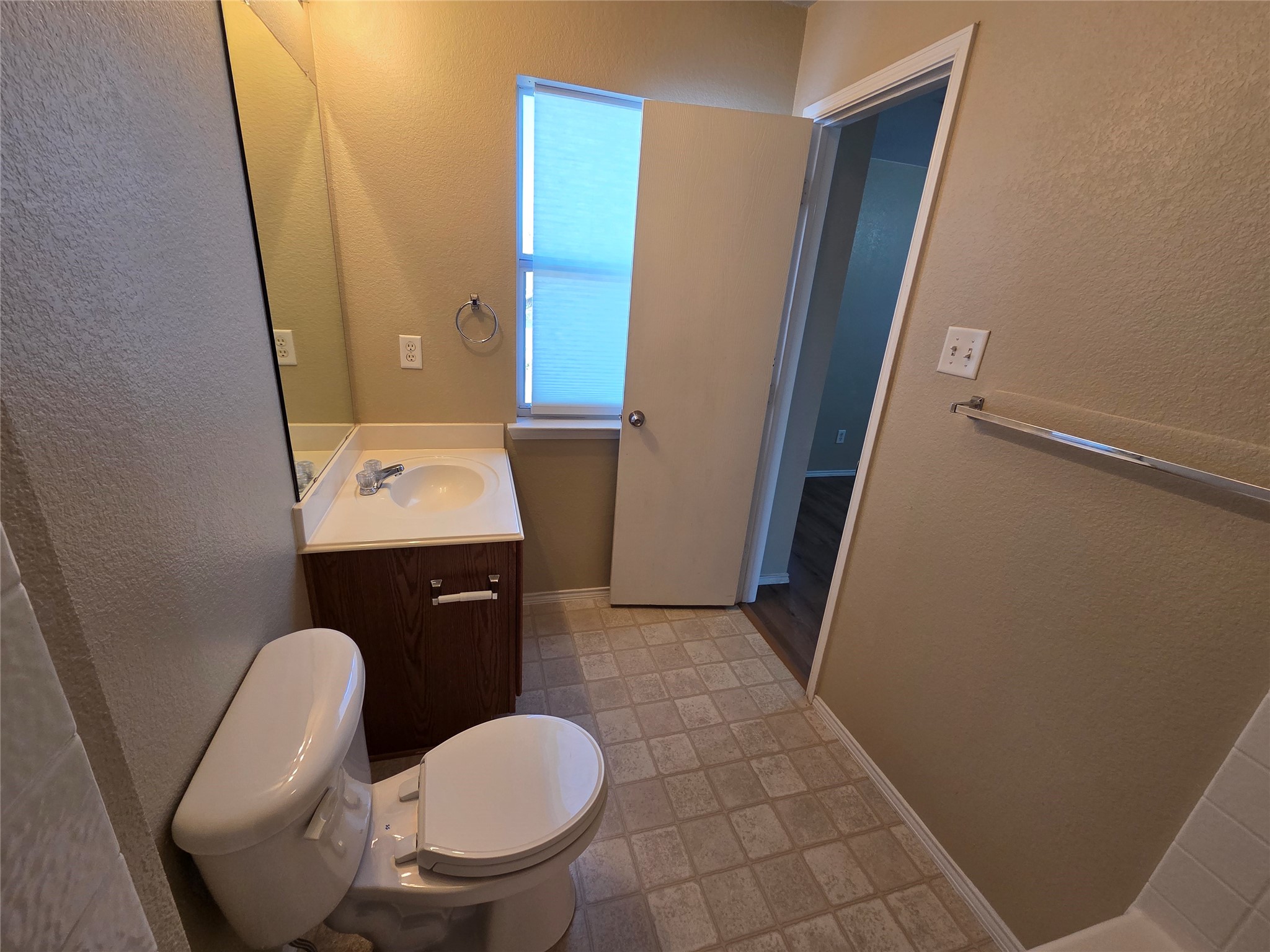 2326 Kingsway Drive Arlington TX 76012