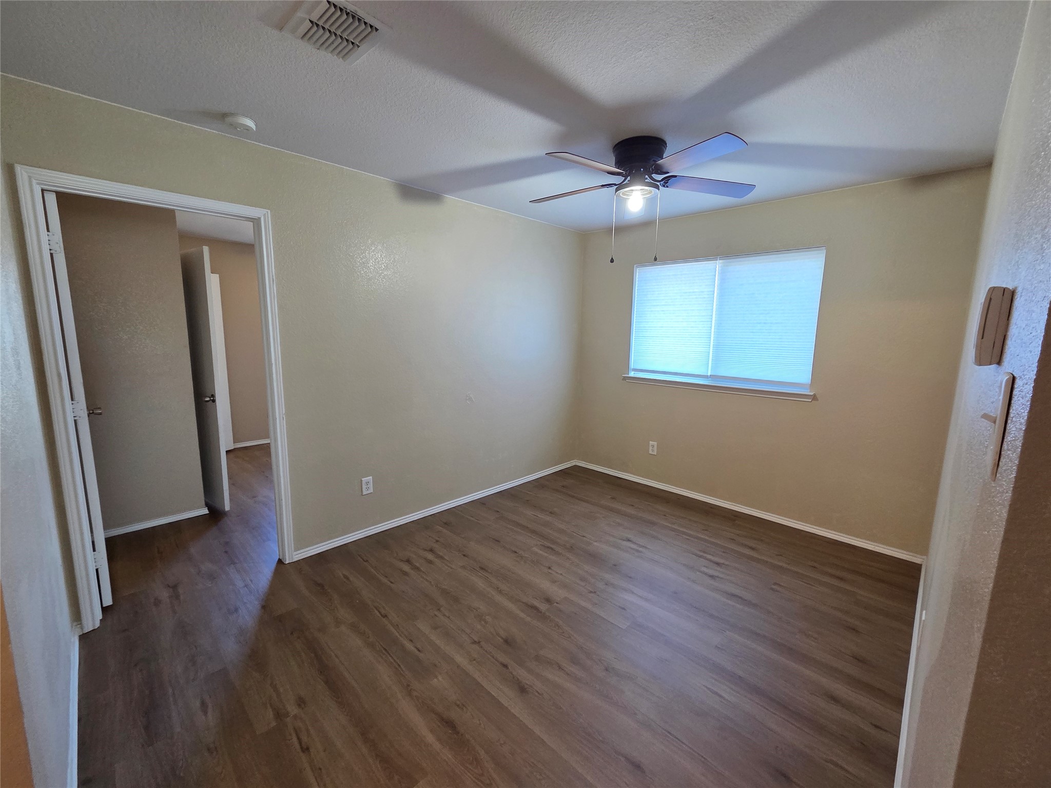 2326 Kingsway Drive Arlington TX 76012