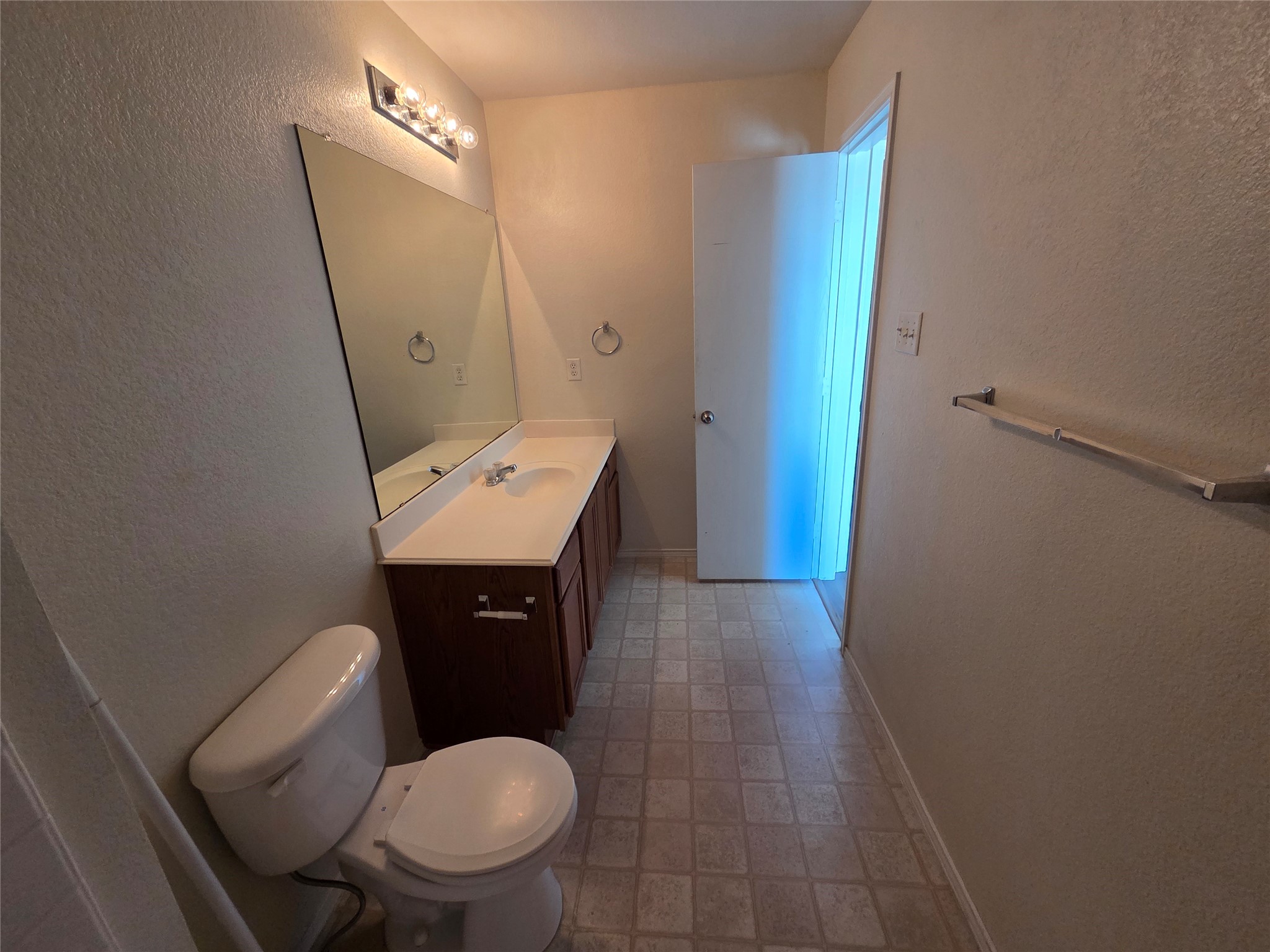 2326 Kingsway Drive Arlington TX 76012