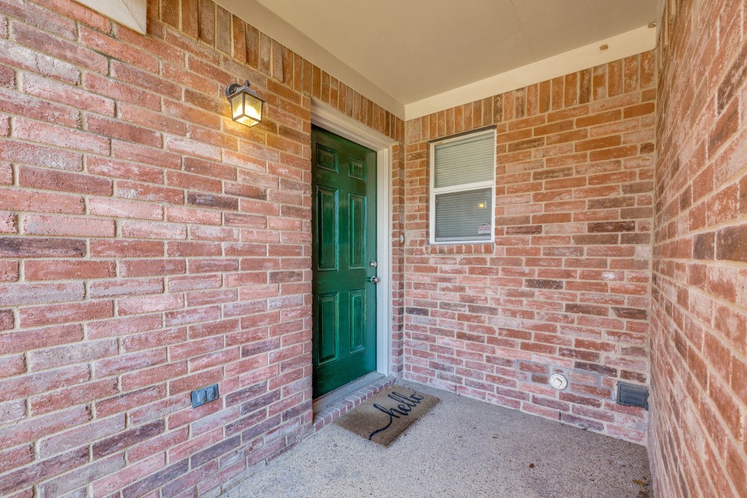 2326 Kingsway Drive Arlington TX 76012