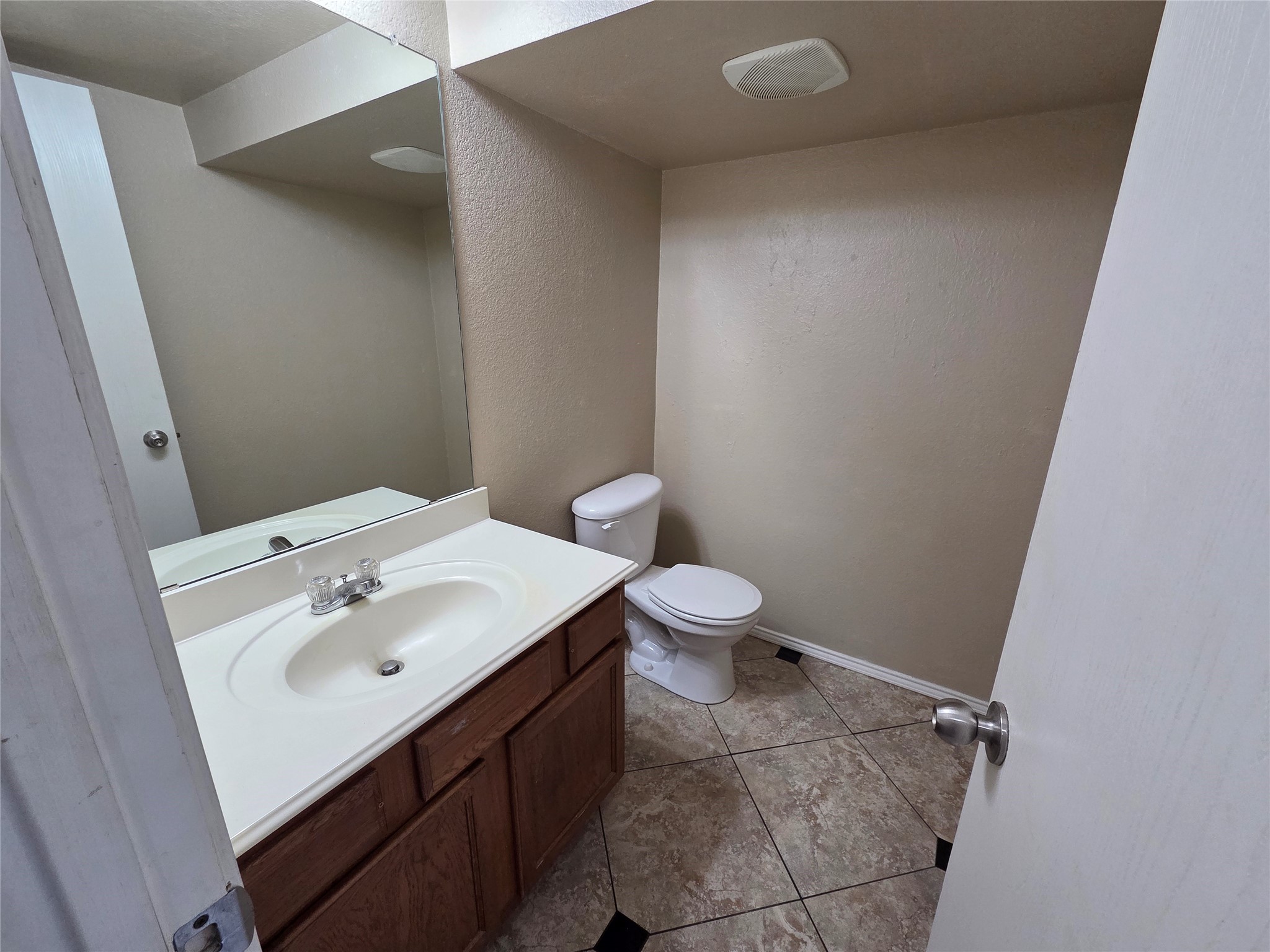 2326 Kingsway Drive Arlington TX 76012