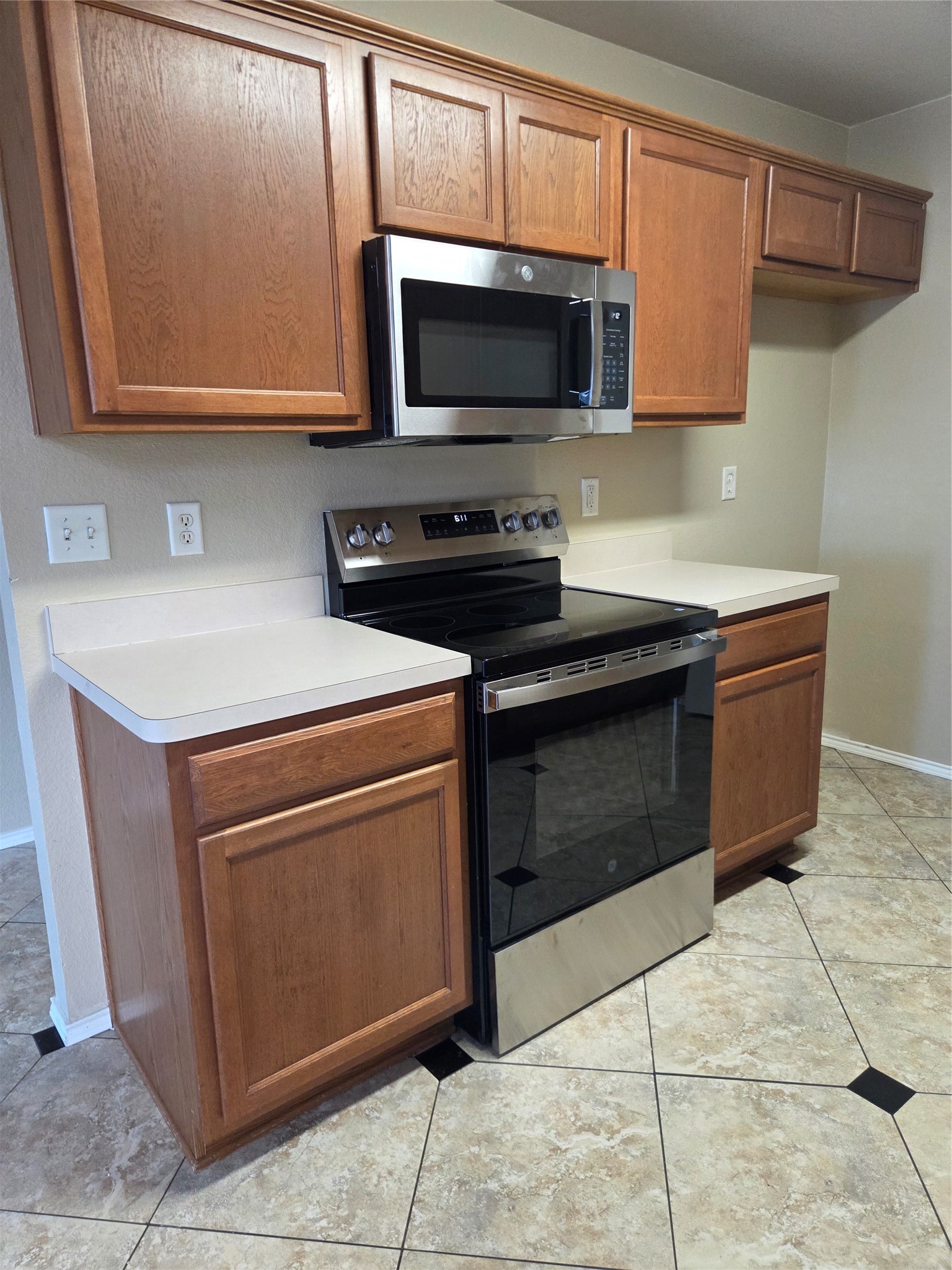 2326 Kingsway Drive Arlington TX 76012