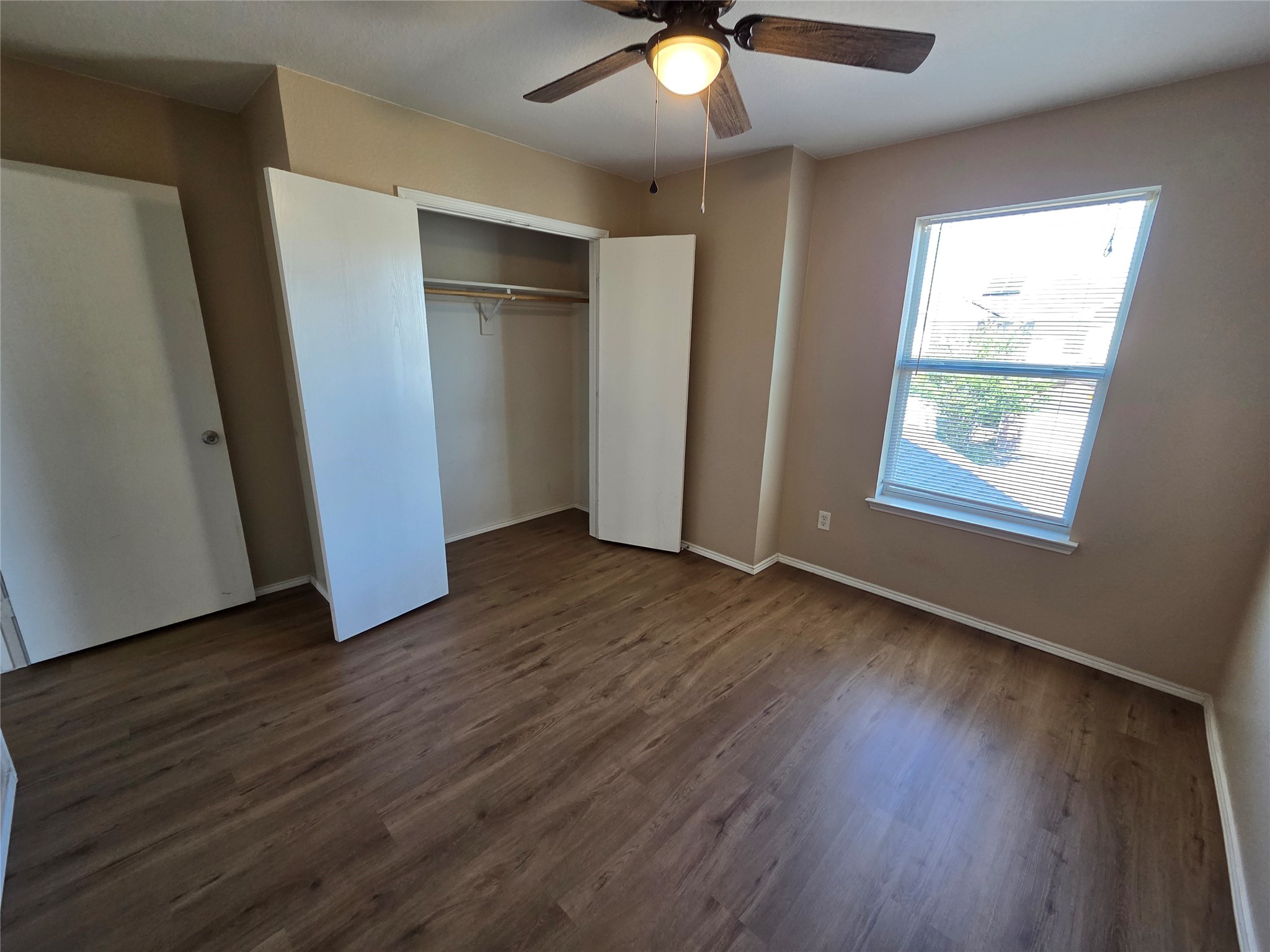 2326 Kingsway Drive Arlington TX 76012