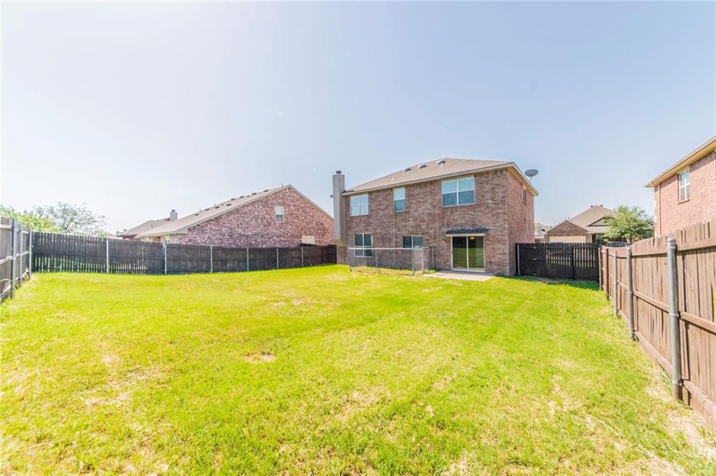 560 Griffith Drive Saginaw TX 76179