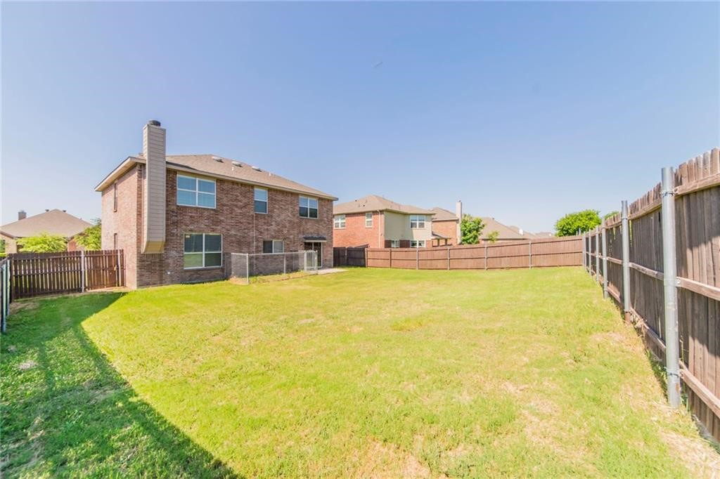 560 Griffith Drive Saginaw TX 76179