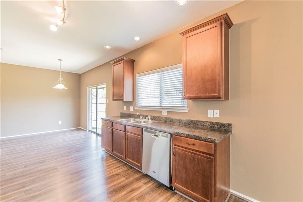 560 Griffith Drive Saginaw TX 76179