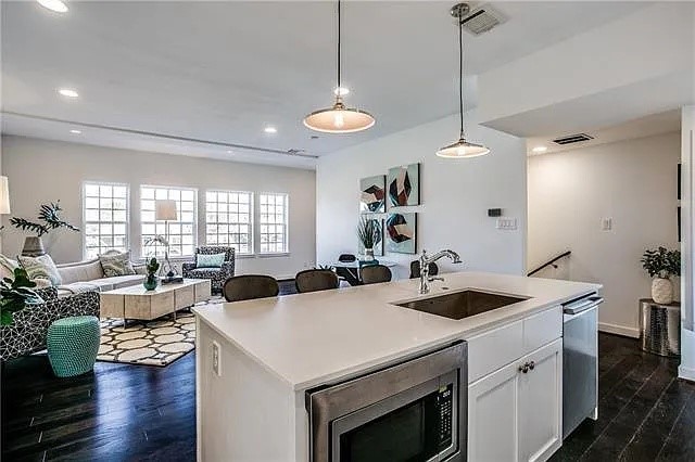 627 Finley Court Dallas TX 75208