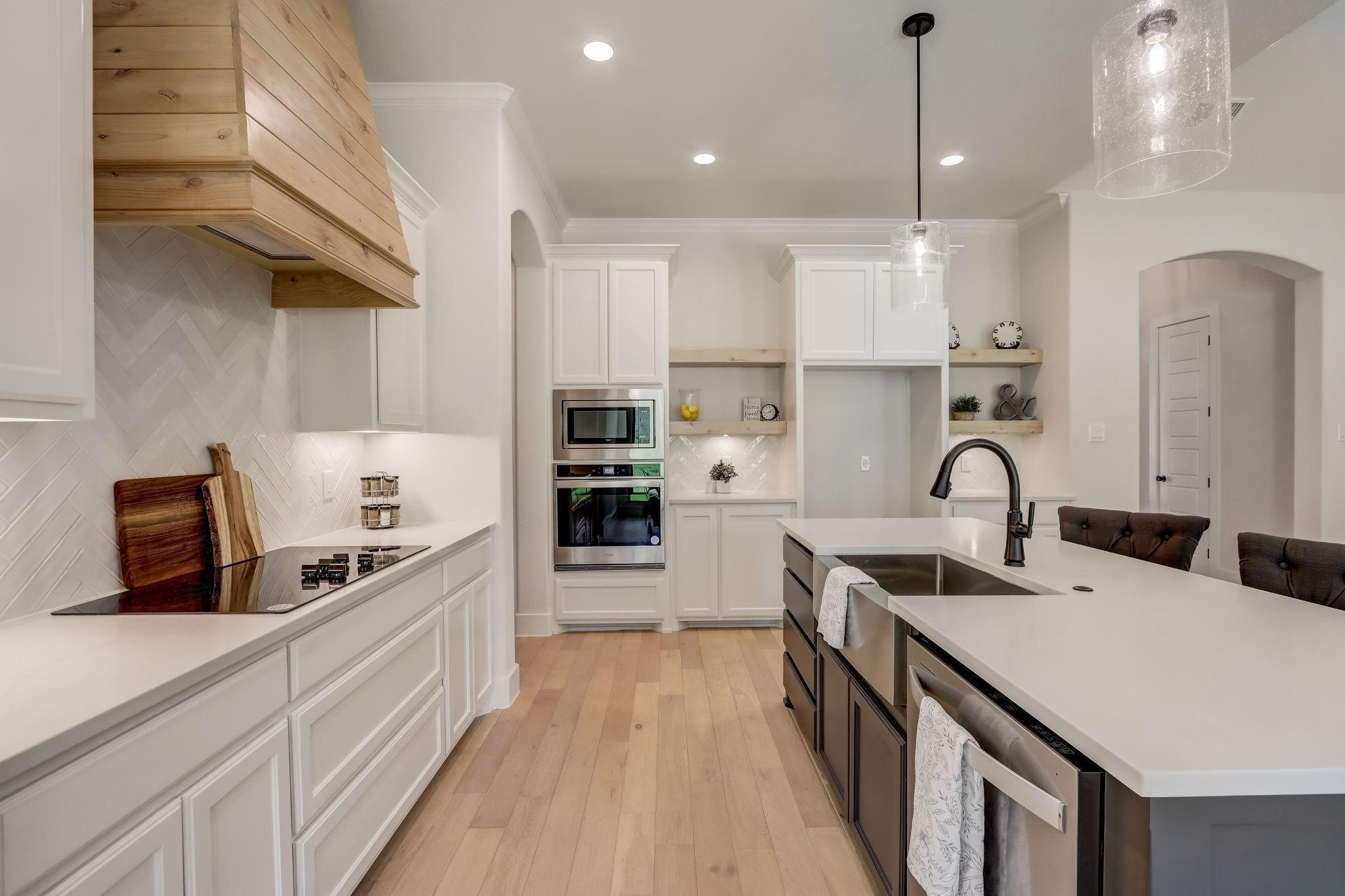 1007 Meadow Wood Terrace Azle TX 76020