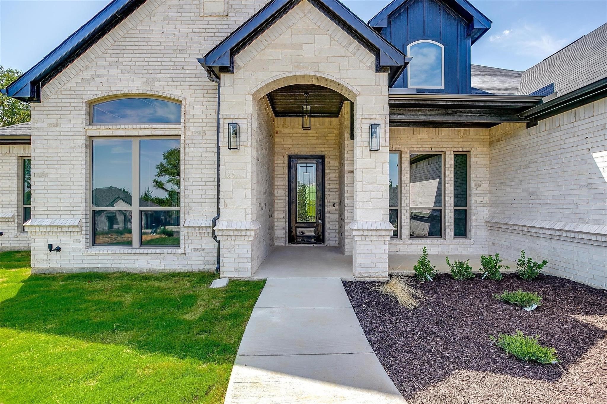 1007 Meadow Wood Terrace Azle TX 76020