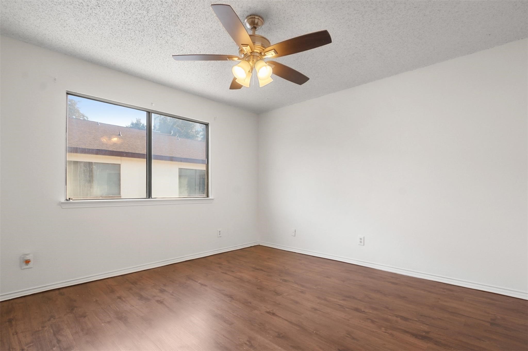 13215 Emily Road Dallas TX 75240
