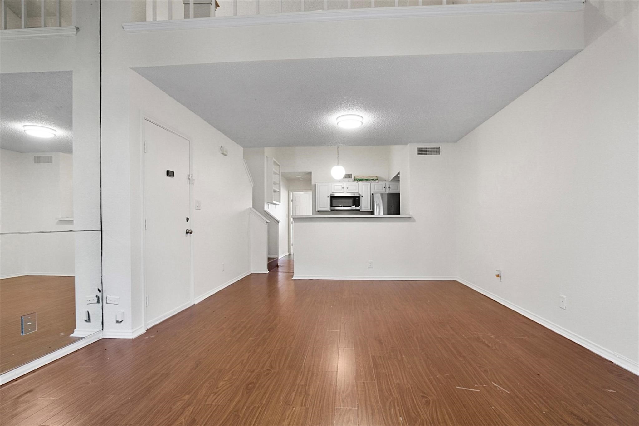 13215 Emily Road Dallas TX 75240
