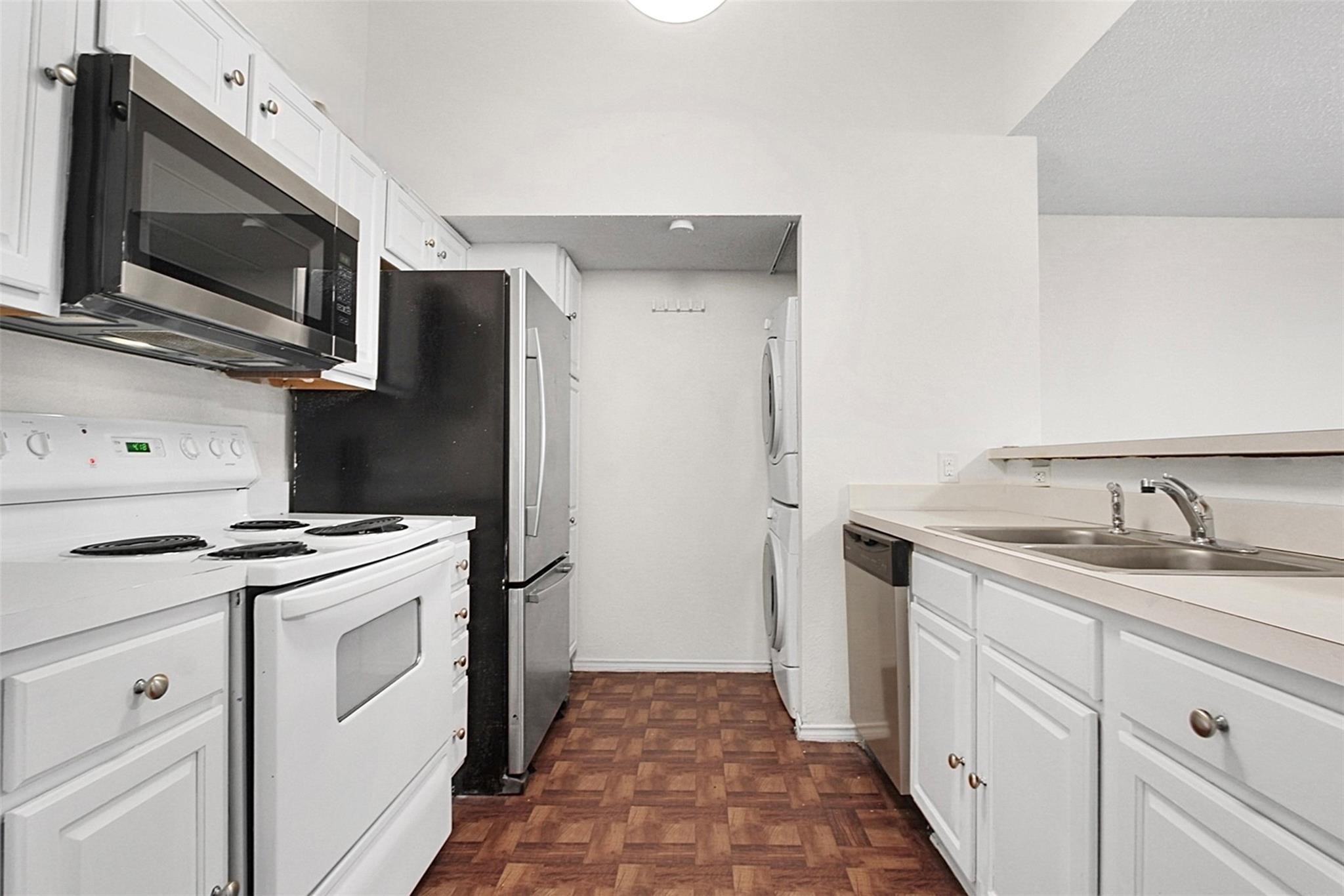 13215 Emily Road Dallas TX 75240