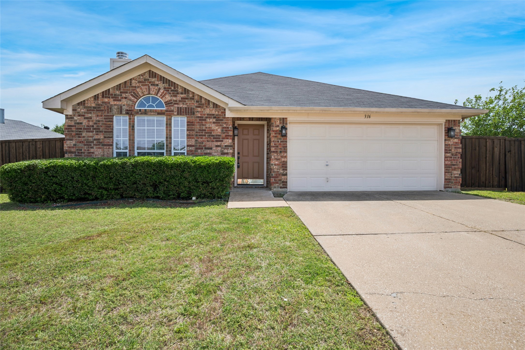 316 Matlock Meadow Drive Arlington TX 76002