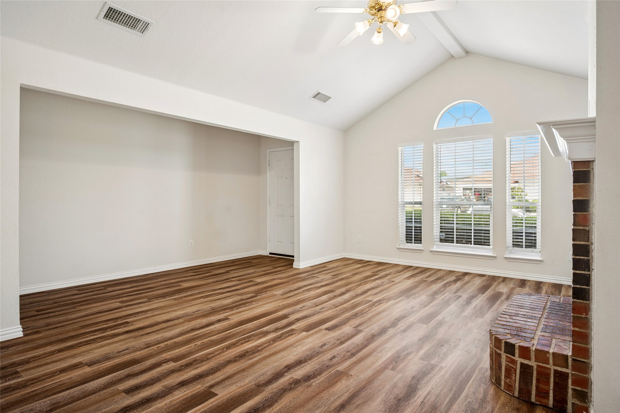 316 Matlock Meadow Drive Arlington TX 76002