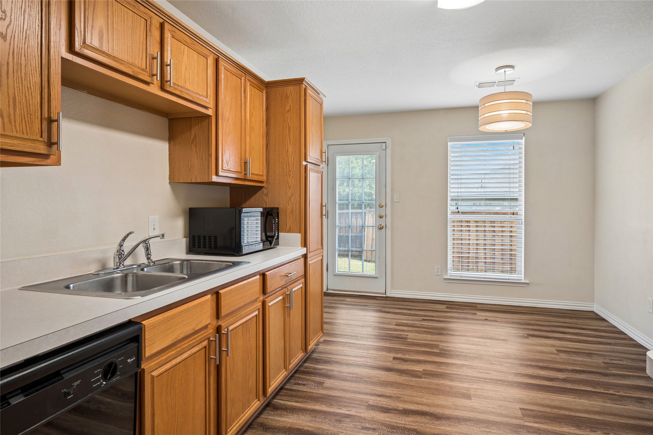 316 Matlock Meadow Drive Arlington TX 76002