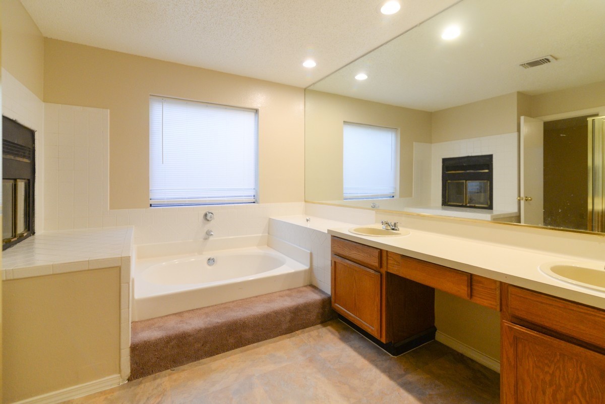 11815 Sunrise Drive Balch Springs TX 75180