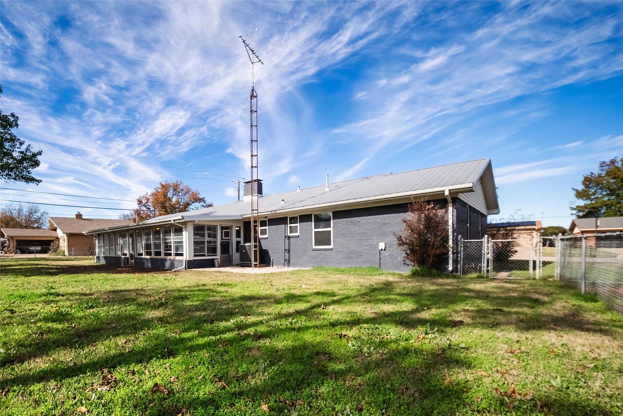 1911 College Street Gainesville TX 76240