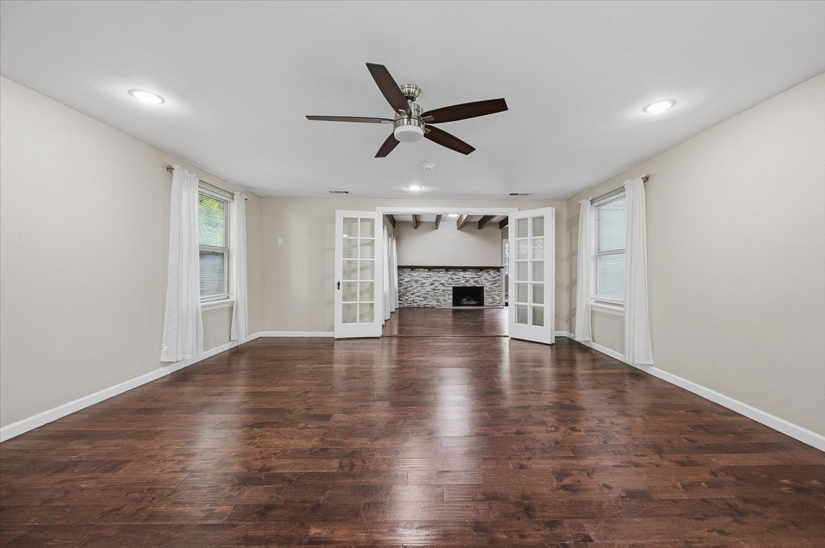 401 N Bailey Avenue Fort Worth TX 76107