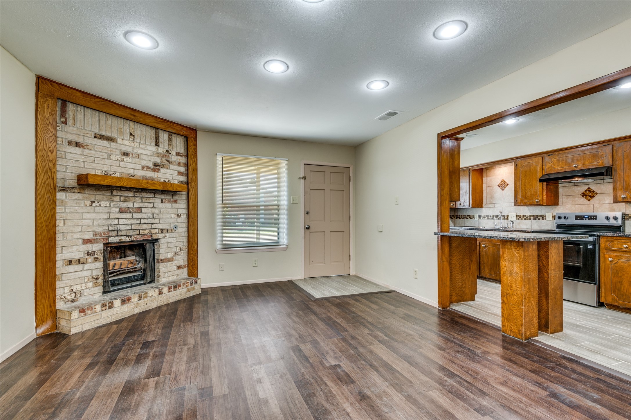 110 Crandall Road Irving TX 75060