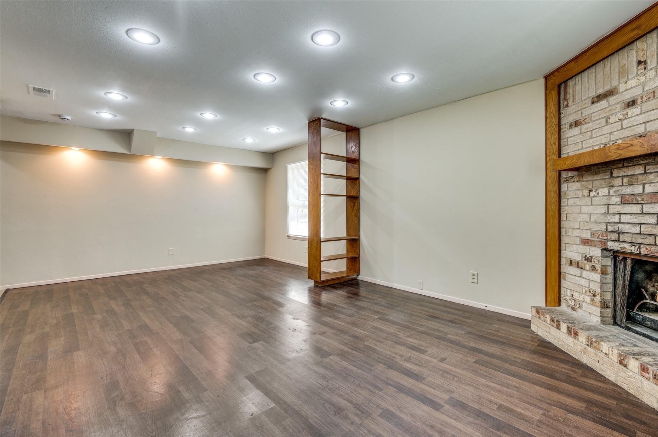 110 Crandall Road Irving TX 75060