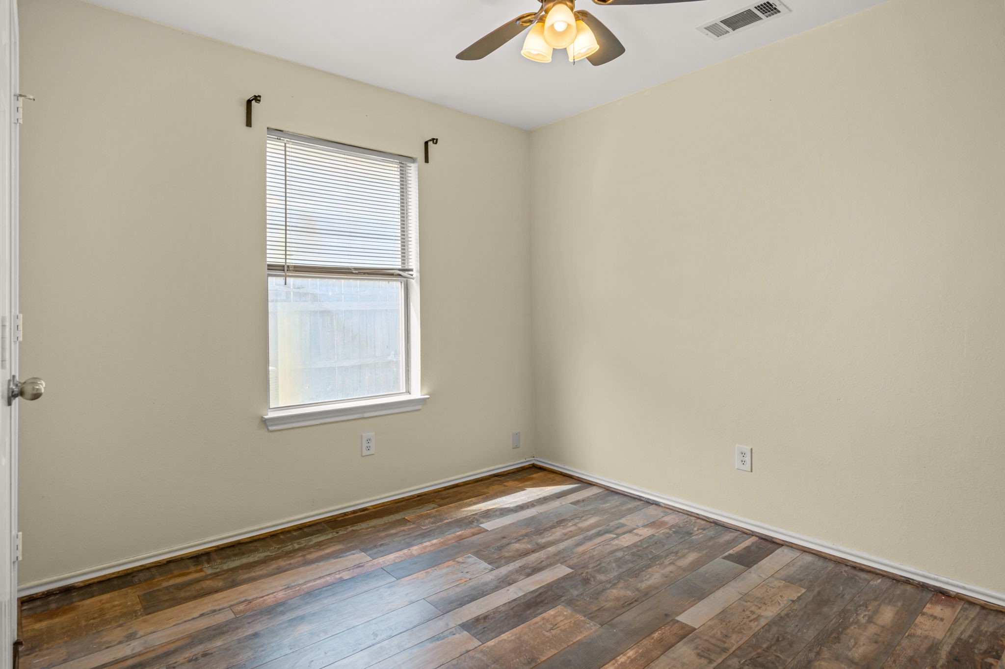 502 S Main Street Aubrey TX 76227